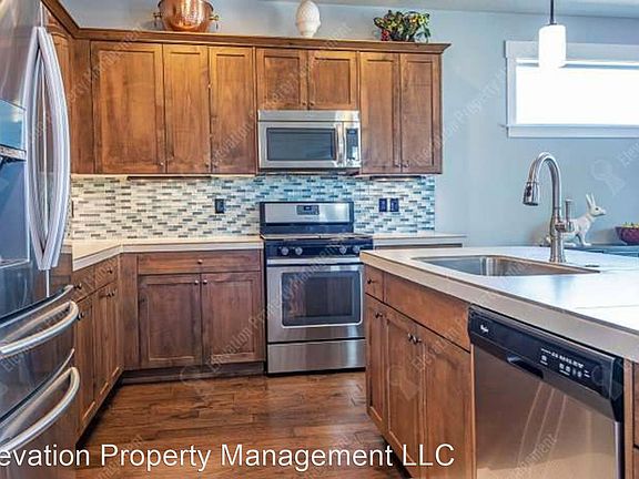5th image of 720 Wildwood Falls Ct