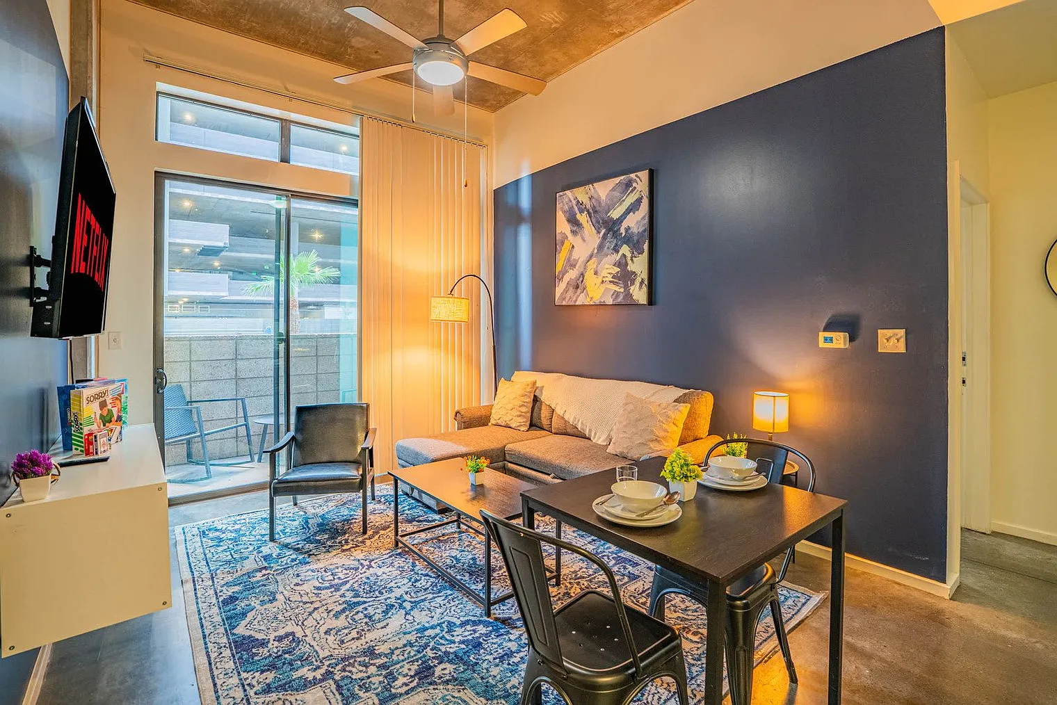 2 bed, 2.0 bath, 1302 sqft, $2,984 — Photo 3