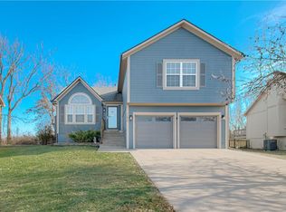 11215 N Lewis Ave, Kansas City, MO 64157