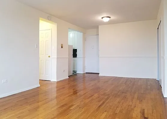 Rented by Charney Real Estate LLC | media 7