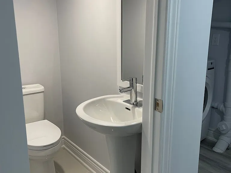 272 Cornell Park Ave #BASEMENT — Photo 7