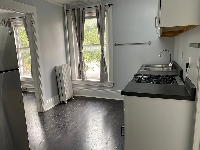 308 E Seneca St — Photo 5