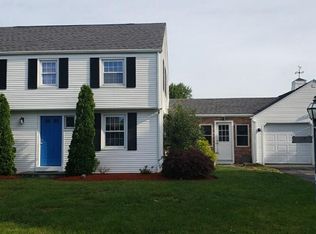 627 Namquid Dr, Warwick, RI 02888