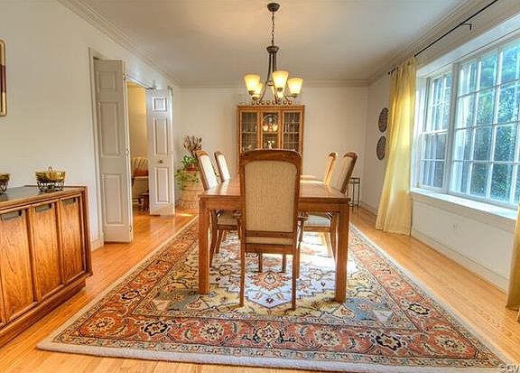 5th image of 10071 Beechwood Dr