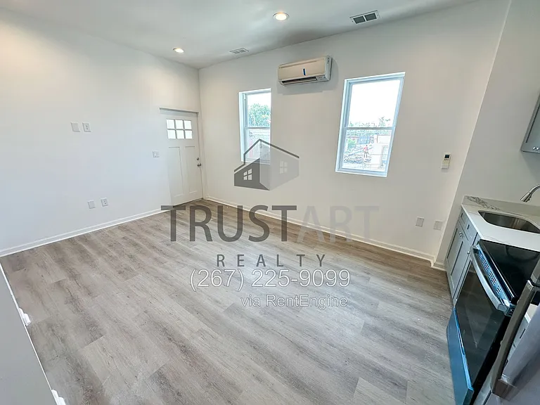 2431 N 26th St — Photo 5