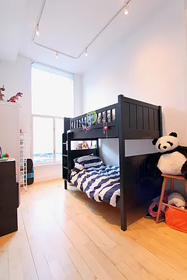 Rented by True Lofts New York LLC | media 21