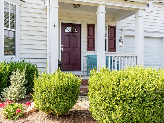 3rd image of 5068 Sierra Dr