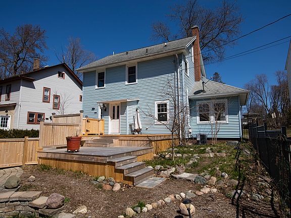 3rd image of 233 Kensington Rd