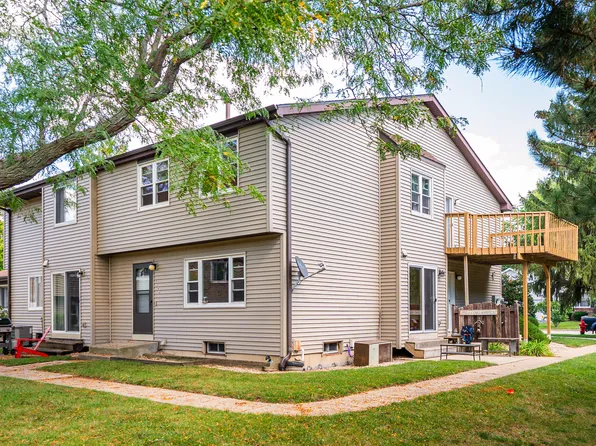 1775 Longwood Dr #1775, Sycamore, IL 60178