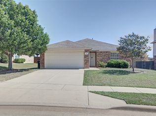 1412 Dun Horse Dr, Fort Worth, TX 76109