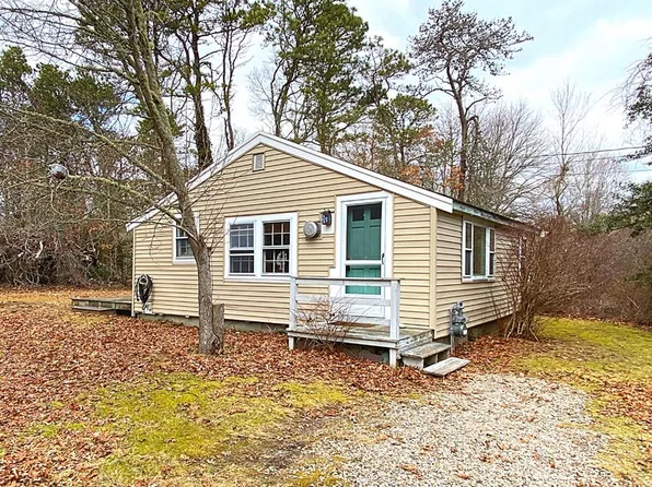 195 Dunns Pond Rd, Barnstable, MA 02630