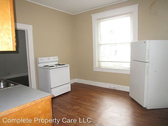 4th image of 619 W Howard St APT 7