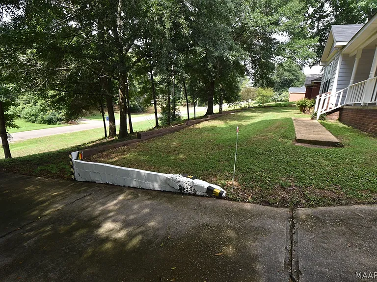 109 Mountain Laurel Rd — Photo 3