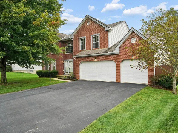 124 Long Hollow Dr, Etna, OH 43062
