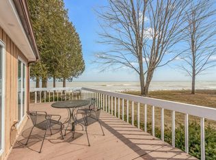 160 Clar Lin Rd, Algoma, WI 54201