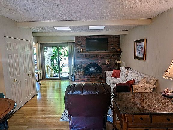 3rd image of 1716 Imperial Rd