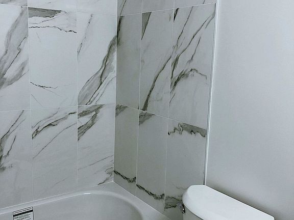 3rd image of 2315 16a St SW #402