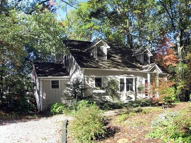 1st image of 272 Timberlane Dr
