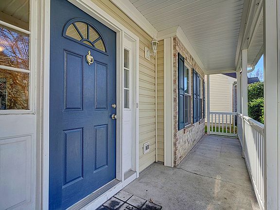 3rd image of 518 Windward Dr