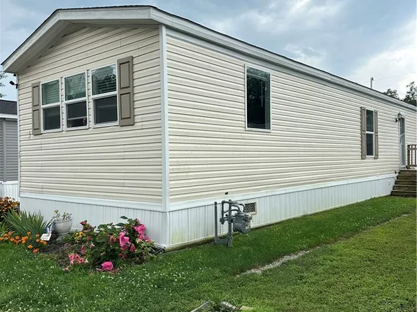 45 Hidden Valley Dr, Finleyville, PA 15332