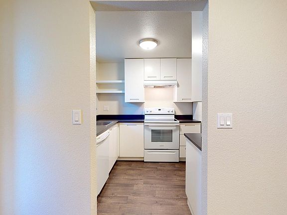 2nd image of 14537 NE 40th St APT H201