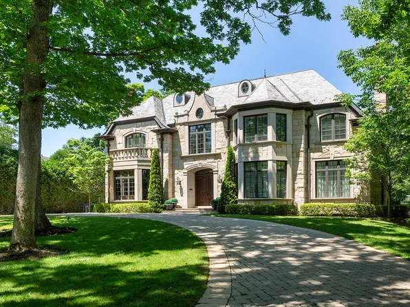 67 Beach Rd, Glencoe, IL 60022