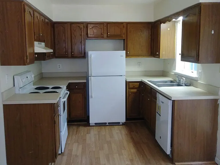 959 Swan Ln — Photo 10