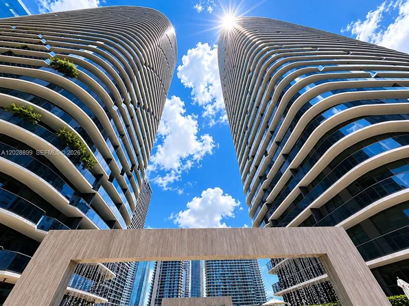 45 SW 9th St APT 1506, Miami, FL 33130