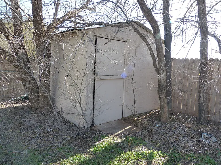 703 Dixie Dr — Photo 20