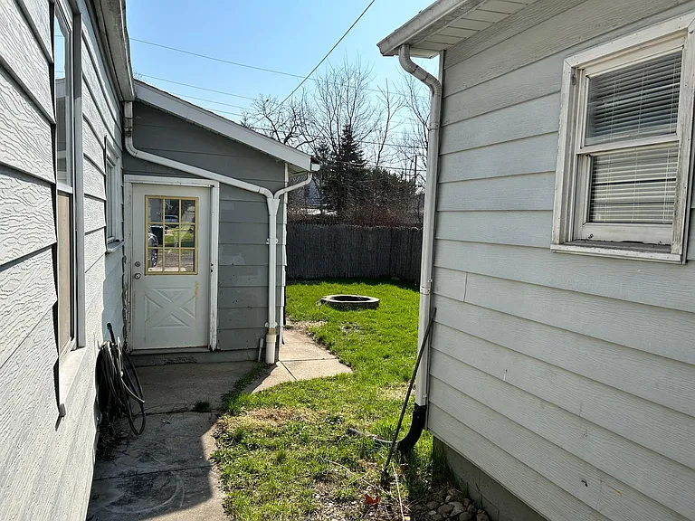424 N Eddy St — Photo 16