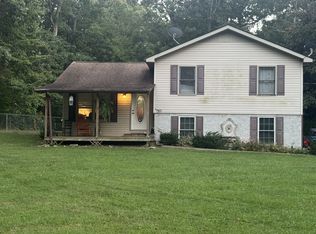 132 Petalbrook Ln, Livingston, TN 38570