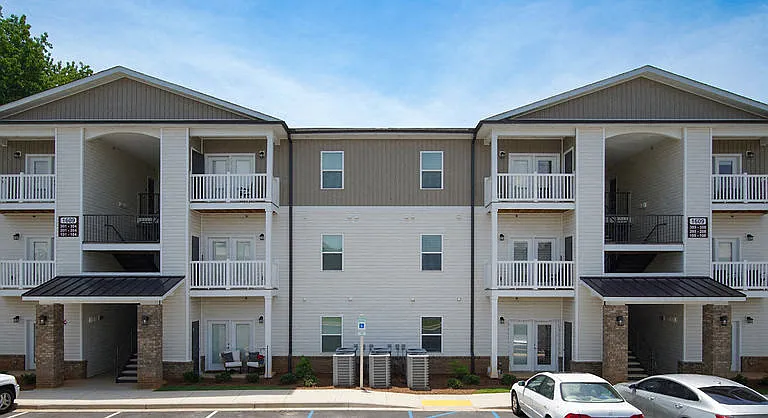 Peachtree Village — Photo 10