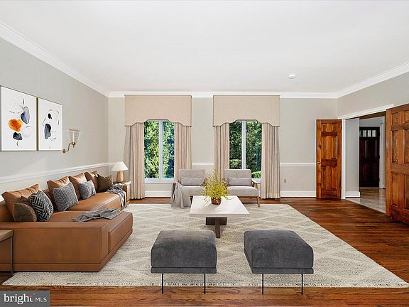 5th image of 15 Stoney Creek Way #1