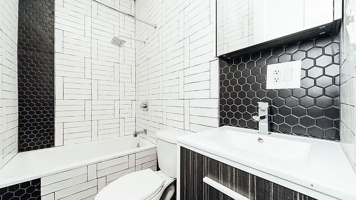 Rented by Nooklyn NYC LLC | media 31