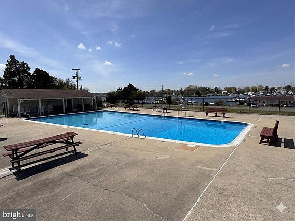 2nd image of 734 Belle Field Rd #98