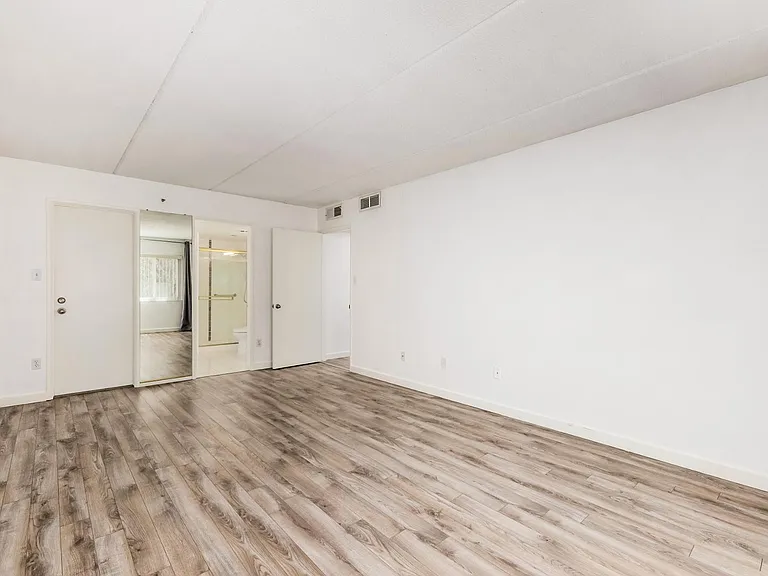 7950 E Camelback Rd #305 — Photo 12