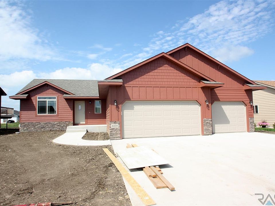 1st image of 8808 W Stoney Creek Dr