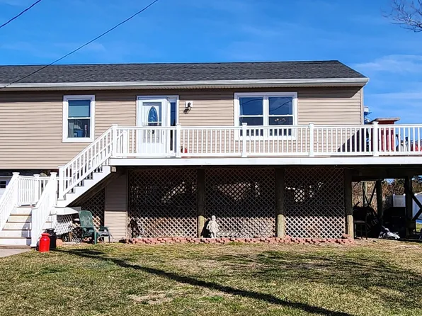 805 Cedar St, Tuckerton, NJ 08087