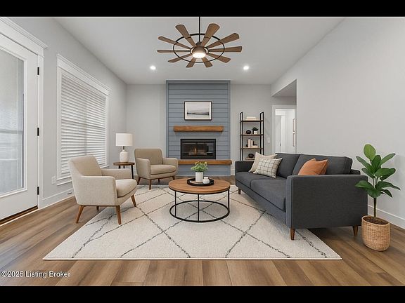 2nd image of 19 Clubhouse Ct