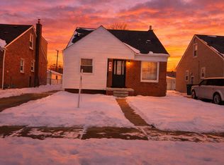 844 Harrison Blvd, Lincoln Park, MI 48146