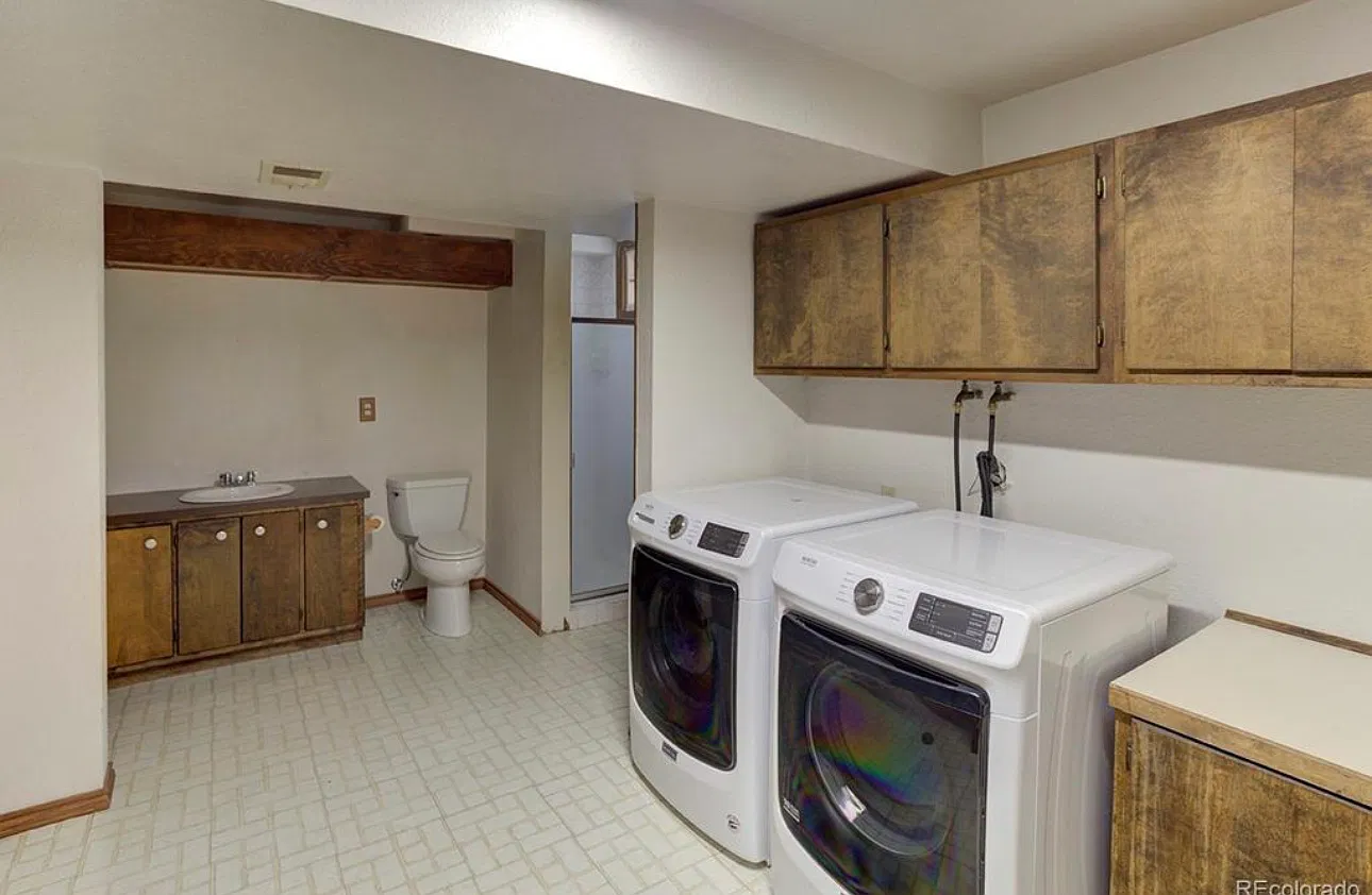 4 bed, 2401 sqft, $2,900 — Photo 3