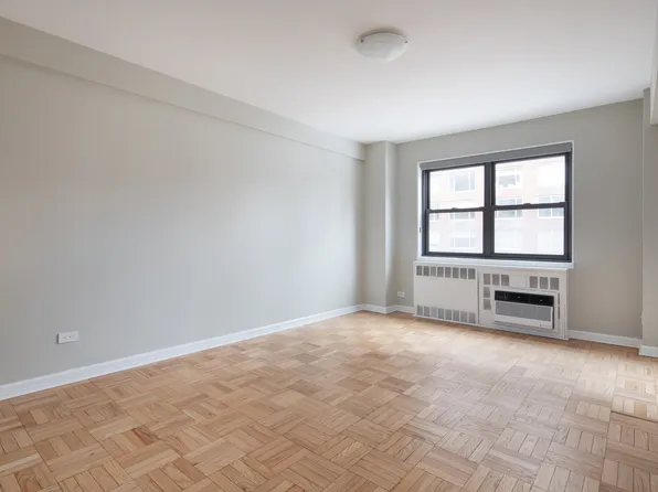 305 East 72nd Street image 6 of 9