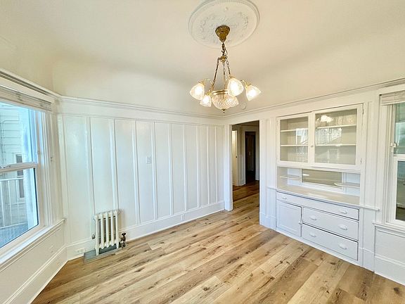 4th image of 95 Walter St #0