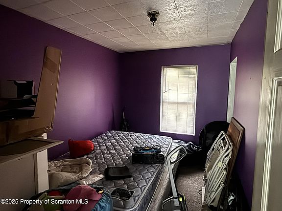 5th image of 395 N Pennsylvania Ave