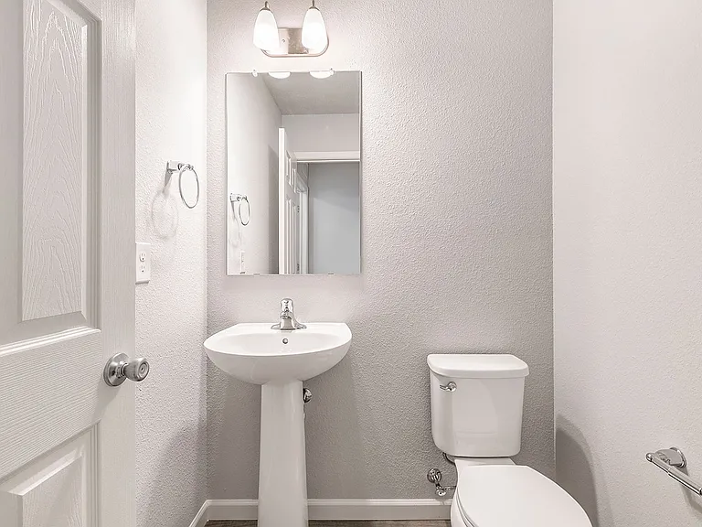 115 E Mason St — Photo 29