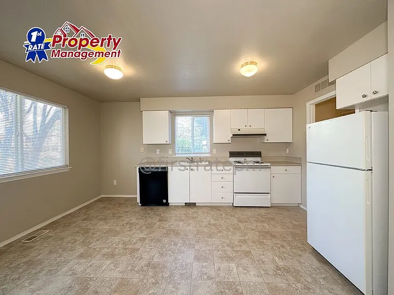 764 W Alden Dr — Photo 3