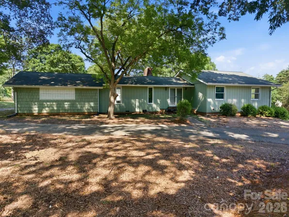 4571 Laurelwood Ct, Concord, NC 28025