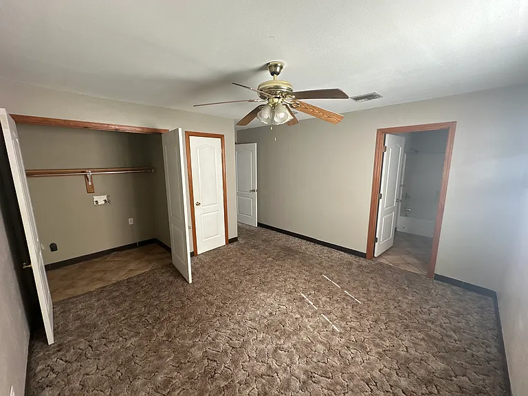 312 Veterans Ave #15 — Photo 5