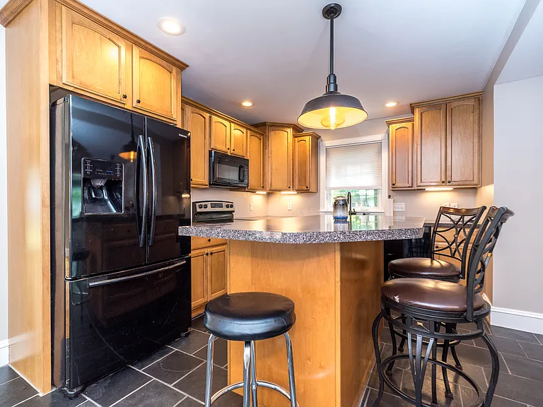 2477 Walnut St — Photo 17