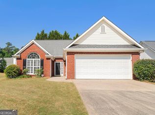 295 Cloverwood Dr, Fayetteville, GA 30215